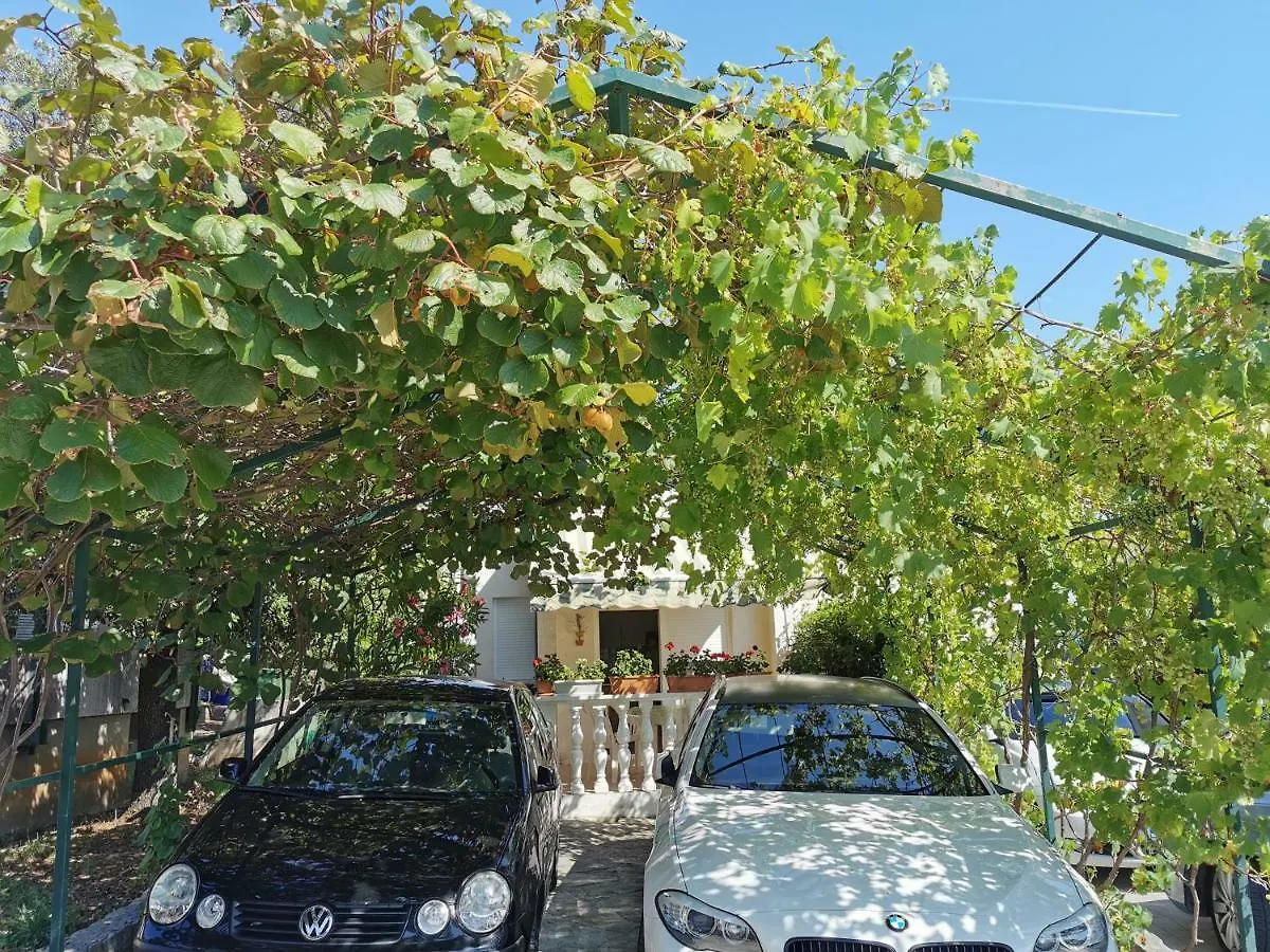 Studio Apartman Marija Petrčane 0*,